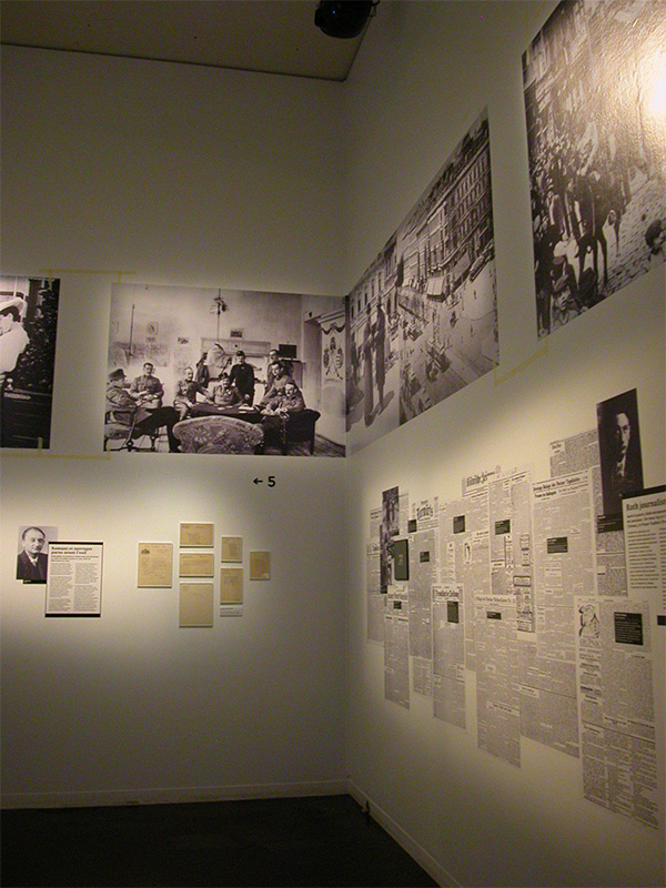Ausstellungsansicht „Joseph Roth im Exil in Paris 1933 bis 1939“ im Musée d’art et d’histoire du Judaïsme in Paris. Foto: Heinz Lunzer.