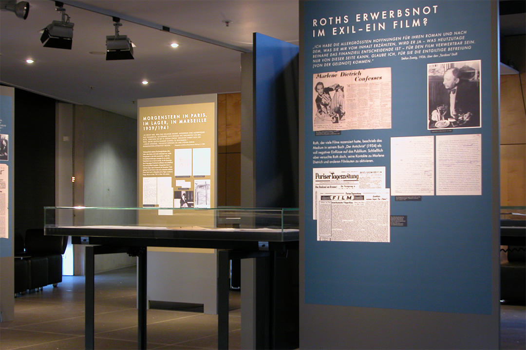Ausstellungsansicht „So wurde ihnen die Flucht zur Heimat. Soma Morgenstern und Joseph Roth. Eine Freundschaft“ im Deutschen Exilarchiv 1933–1945 der Deutschen Nationalbibliothek, Frankfurt/Main, 2012. © Heinz Lunzer